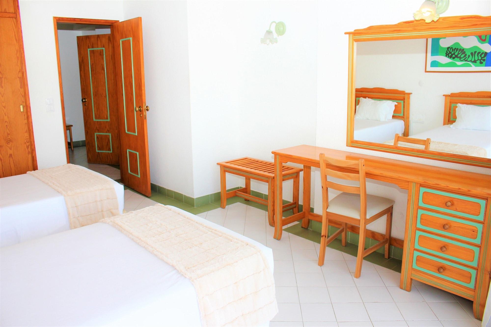 Ourabay Hotel Apartamento - Art & Holidays Albufeira Bagian luar foto